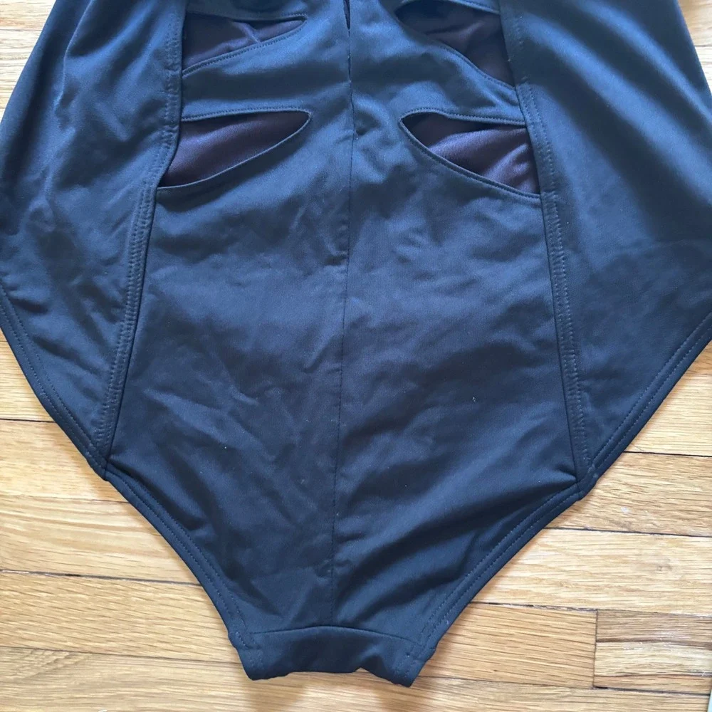 Carmen Marc Valvo‎ One Piece Swimsuit High Neck Black Women 6 Cut Out Back Chic